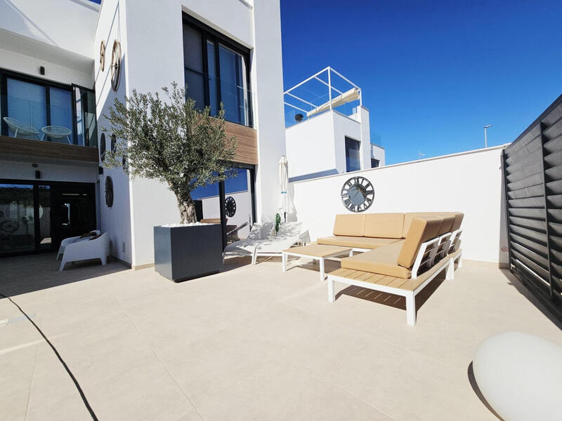 3 Cuarto Villa en venta