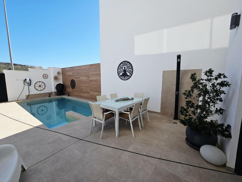 3 Cuarto Villa en venta