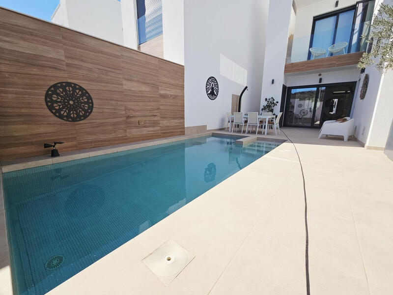 3 Cuarto Villa en venta
