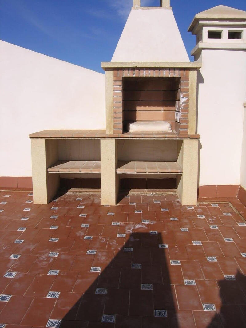 2 slaapkamer Gezinswoning Te koop