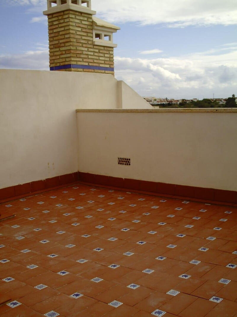 2 slaapkamer Gezinswoning Te koop