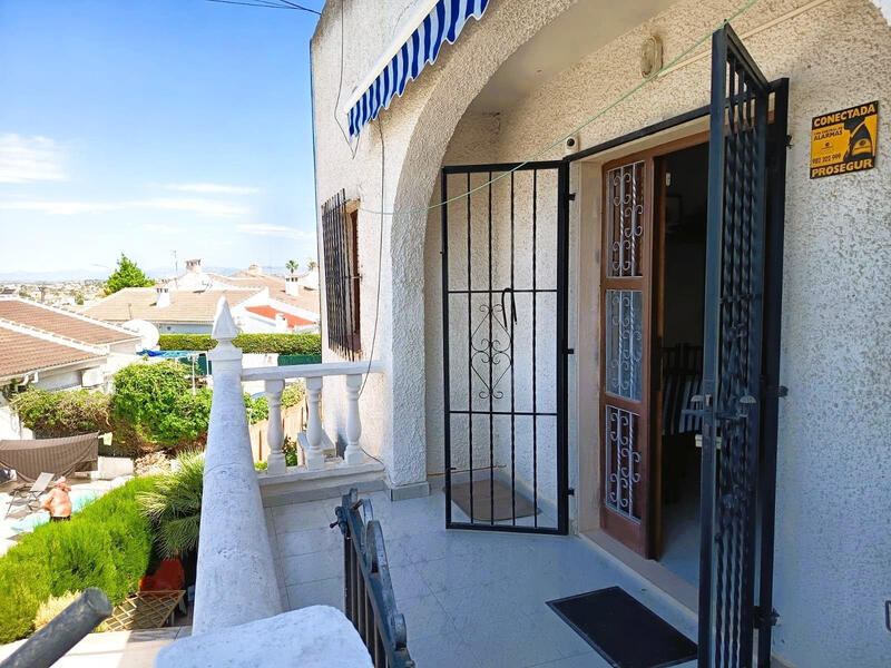 Villa Te koop in Torrevieja, Alicante