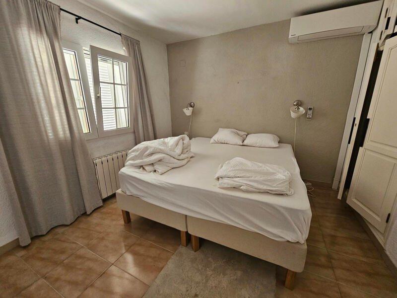6 bedroom Villa for sale