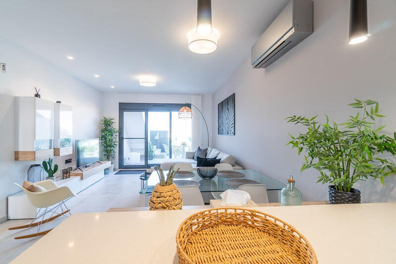 2 bedroom Apartment for sale