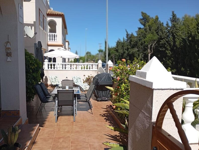 2 bedroom Apartment for sale in Daya Vieja, Alicante
