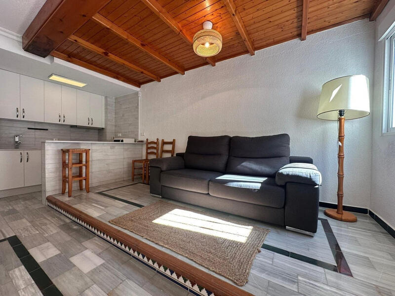 городская тюрьма продается в Torrevieja, Alicante