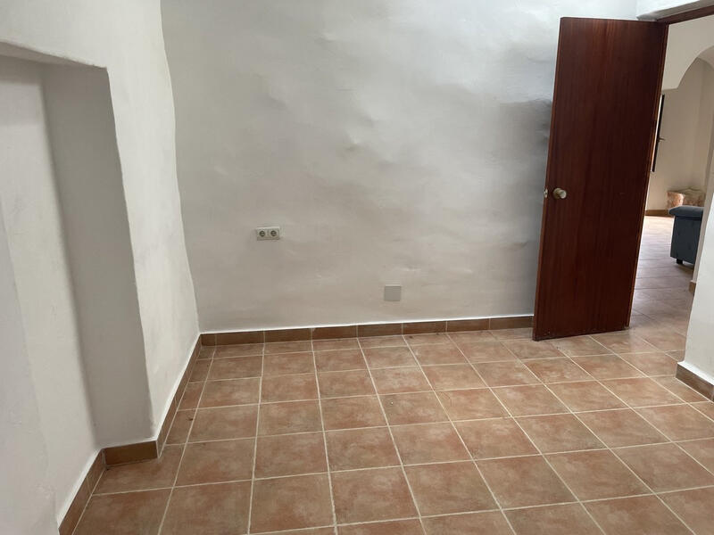 6 спальная комната Деревенский Дом продается