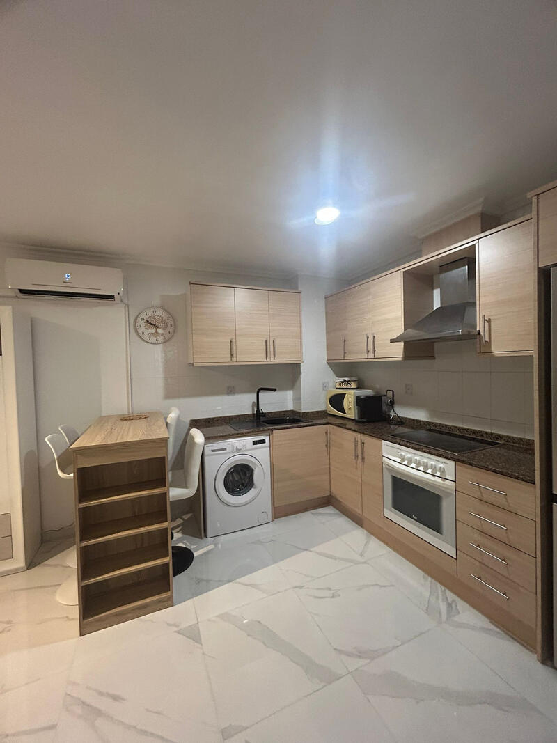 1 bedroom Apartment for Long Term Rent in Torrevieja, Alicante