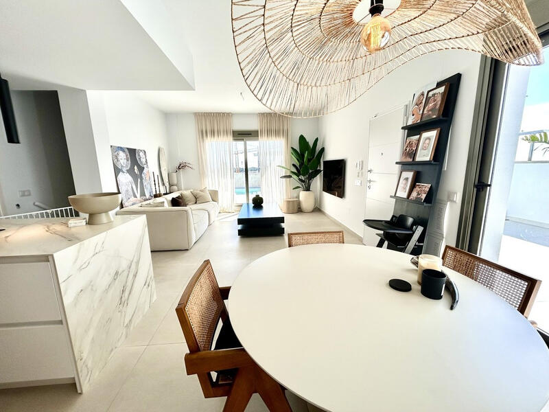 4 Cuarto Villa en venta