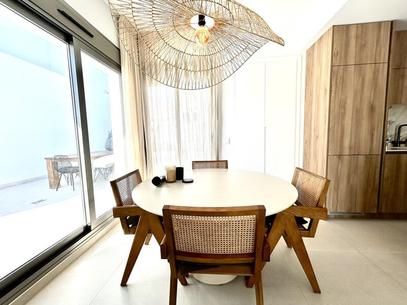 4 Cuarto Villa en venta