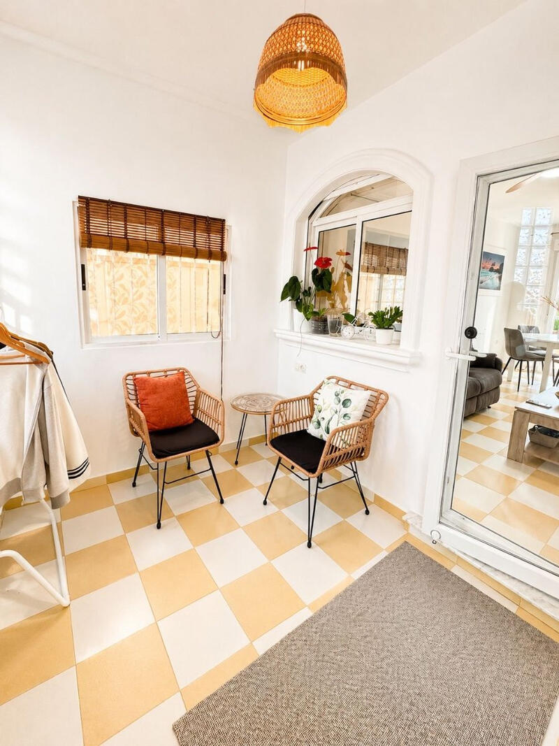 3 спальная комната вилла продается в Torrevieja, Alicante