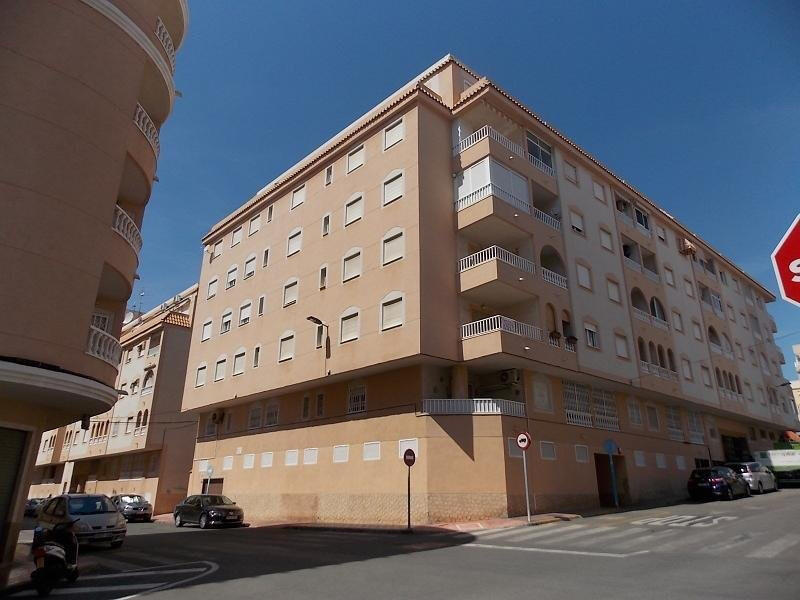 2 спальная комната квартира продается в Torrevieja, Alicante