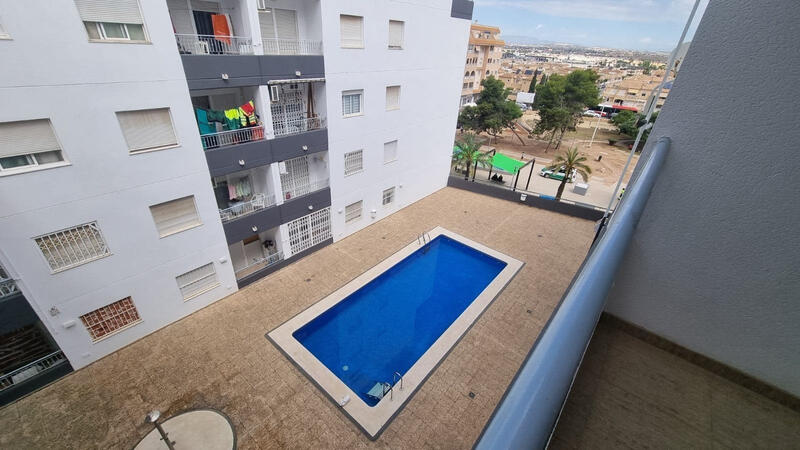2 soverom Leilighet til salgs i Torrevieja, Alicante