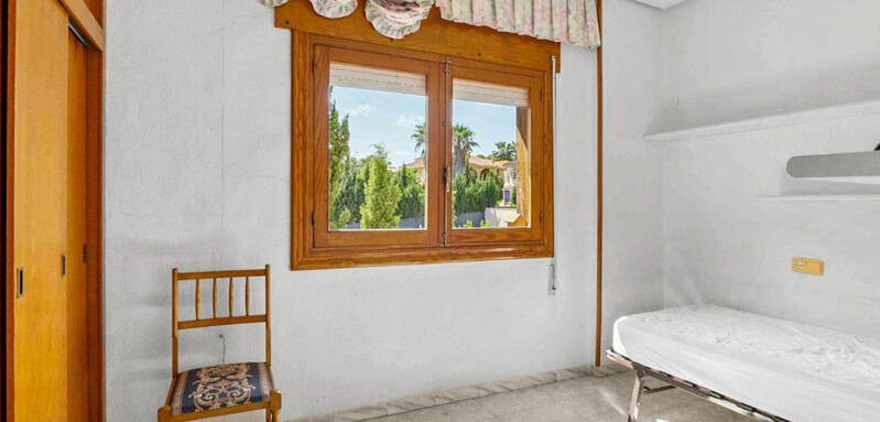 8 bedroom Villa for sale