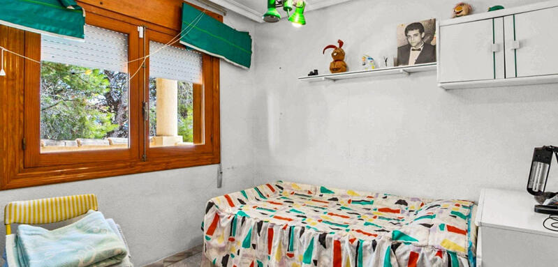 8 bedroom Villa for sale