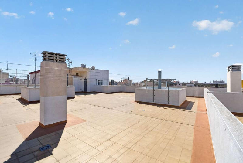 3 slaapkamer Appartement Te koop 3 slaapkamer Appartement Te koop