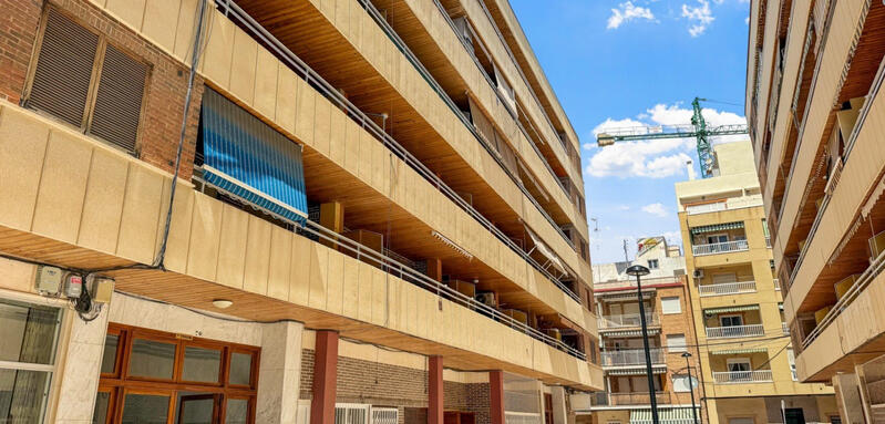 3 bedroom Apartment for sale