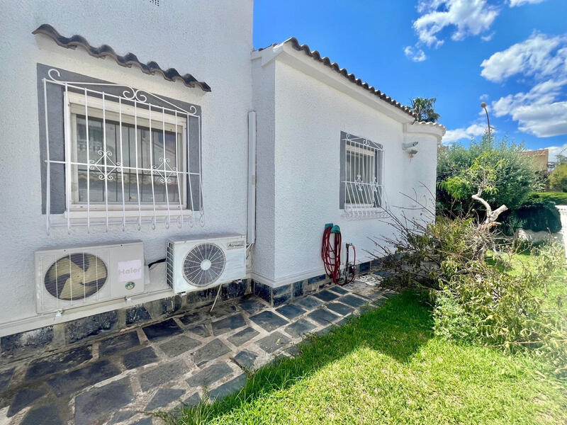 3 slaapkamer Villa Te koop 3 slaapkamer Villa Te koop