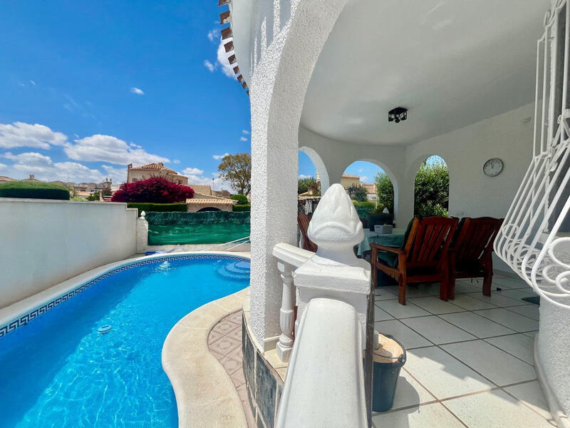 3 slaapkamer Villa Te koop 3 slaapkamer Villa Te koop
