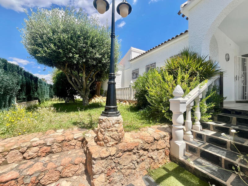3 slaapkamer Villa Te koop 3 slaapkamer Villa Te koop