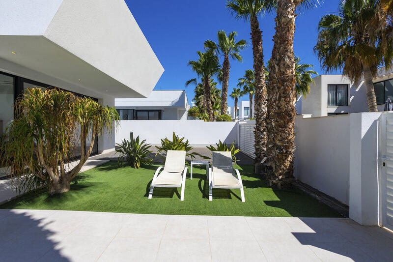 4 Cuarto Villa en venta