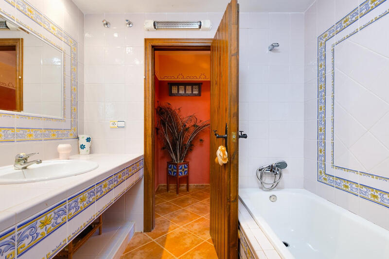5 chambre Villa à vendre 5 chambre Villa à vendre