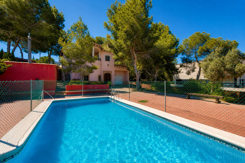 5 chambre Villa à vendre 5 chambre Villa à vendre