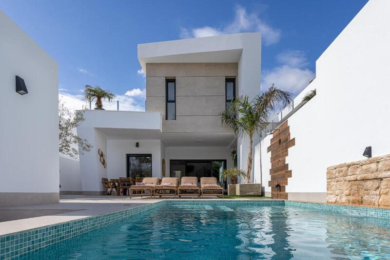 Villa for sale in Dolores, Alicante