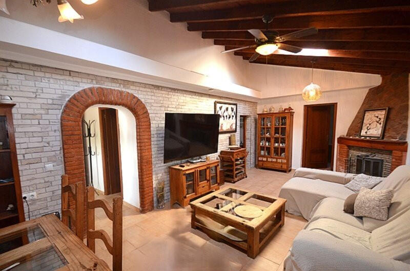 4 bedroom Country House for sale 4 bedroom Country House for sale