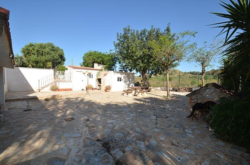 4 bedroom Country House for sale 4 bedroom Country House for sale