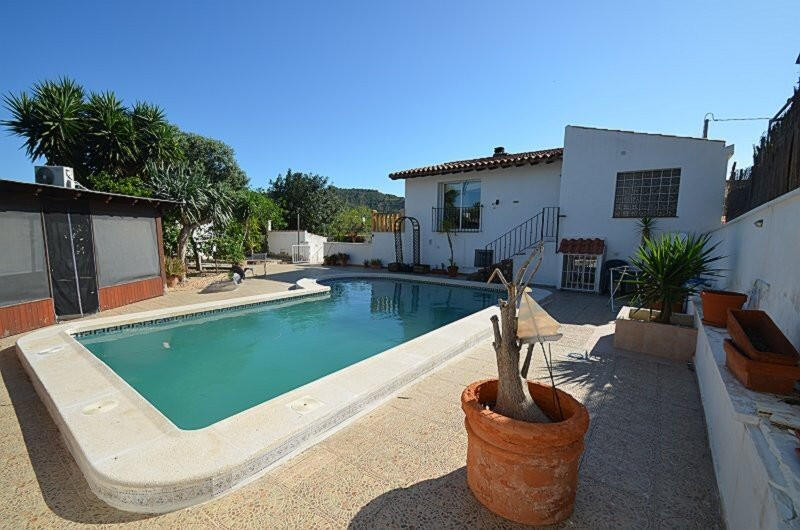 4 bedroom Country House for sale 4 bedroom Country House for sale