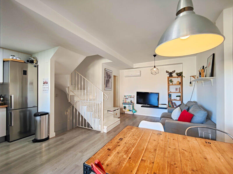 3 bedroom Townhouse for sale