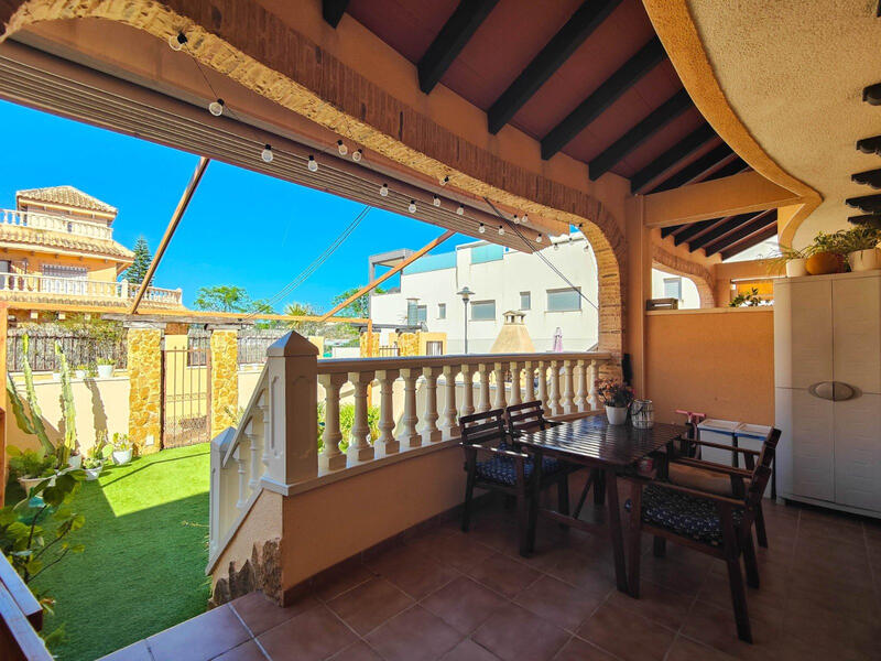 3 bedroom Townhouse for sale