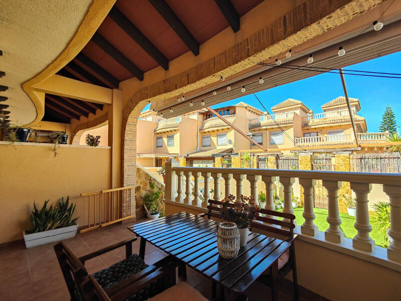 3 bedroom Townhouse for sale