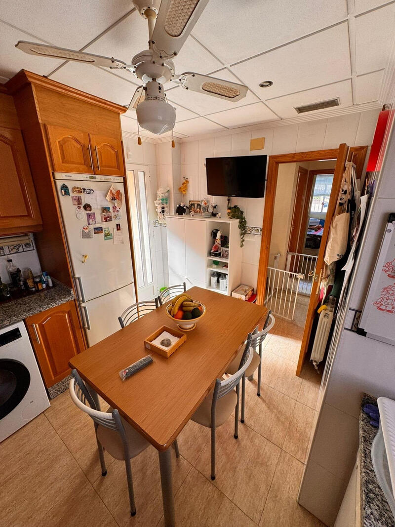 4 Schlafzimmer Villa zu verkaufen 4 Schlafzimmer Villa zu verkaufen