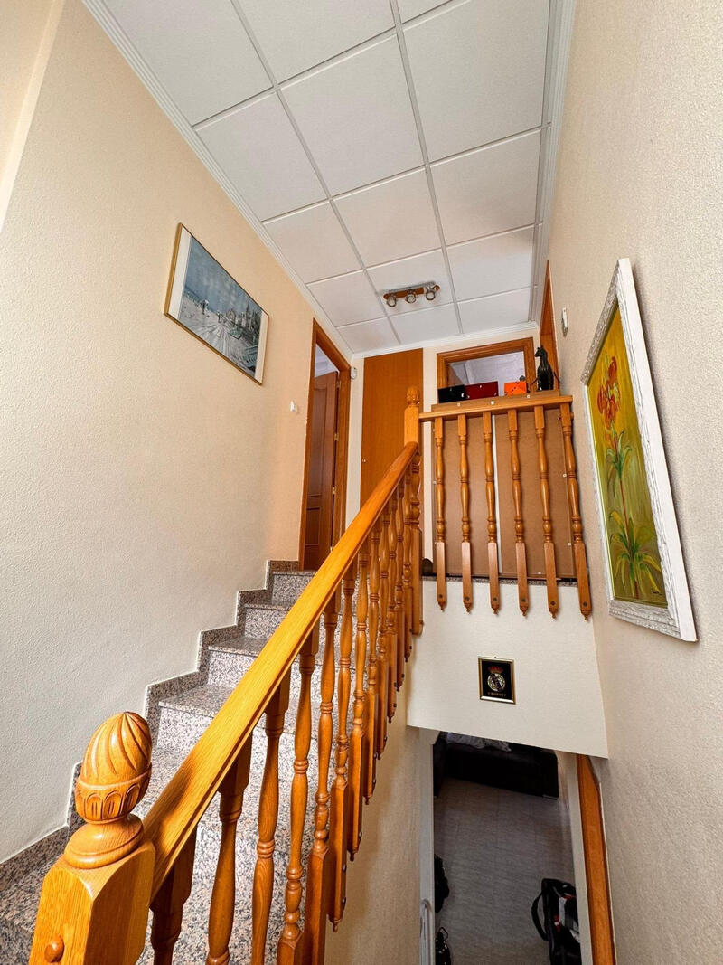 4 Schlafzimmer Villa zu verkaufen 4 Schlafzimmer Villa zu verkaufen