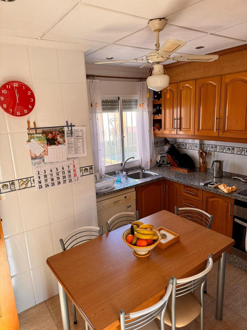 4 Schlafzimmer Villa zu verkaufen 4 Schlafzimmer Villa zu verkaufen