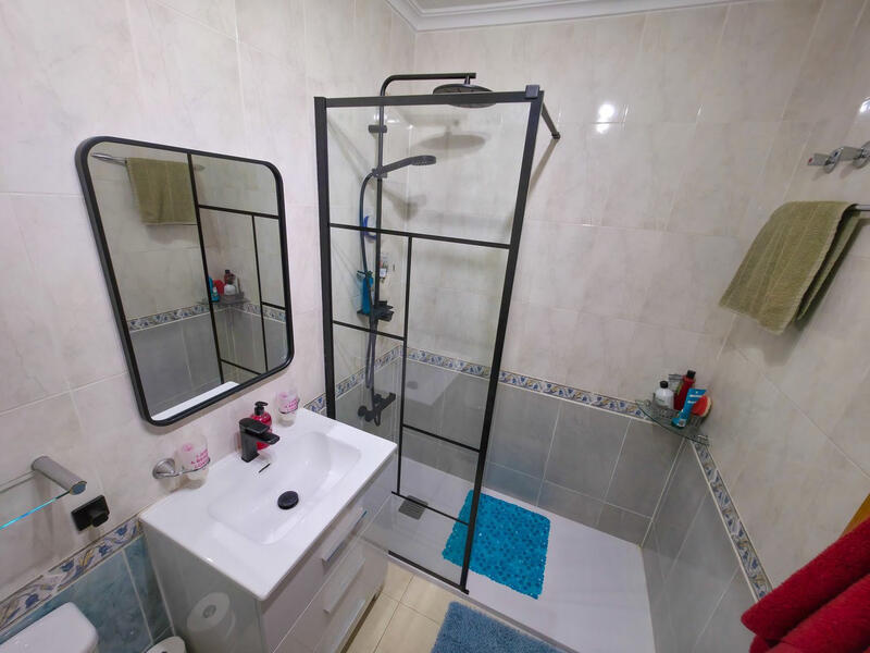 2 bedroom Apartment for sale 2 bedroom Apartment for sale
