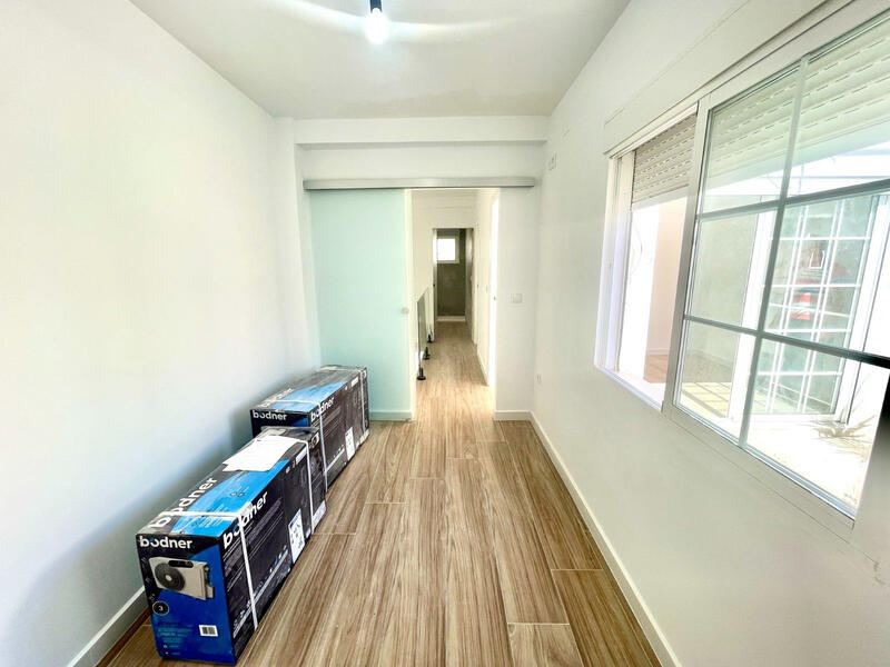 3 bedroom Townhouse for sale