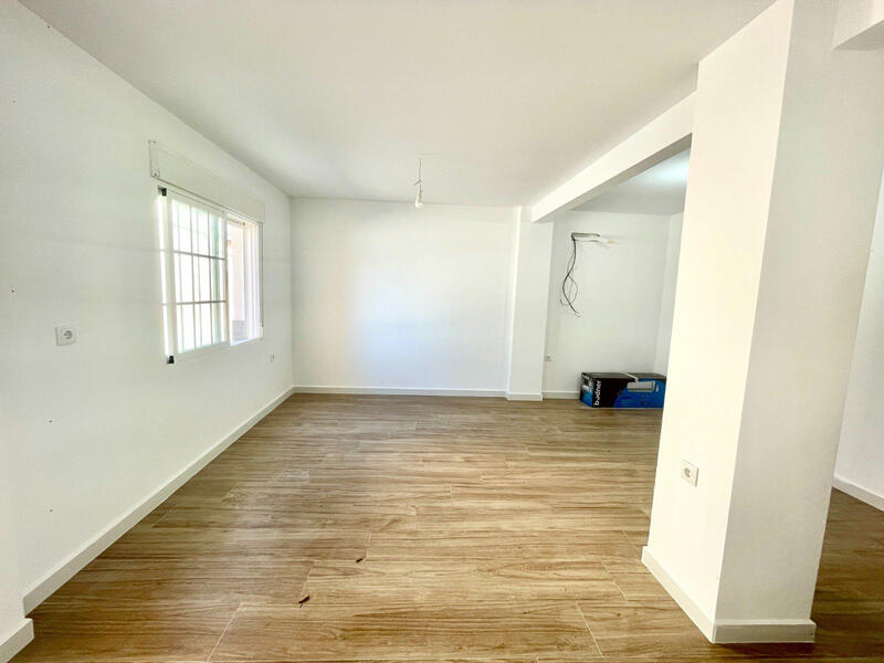 3 bedroom Townhouse for sale