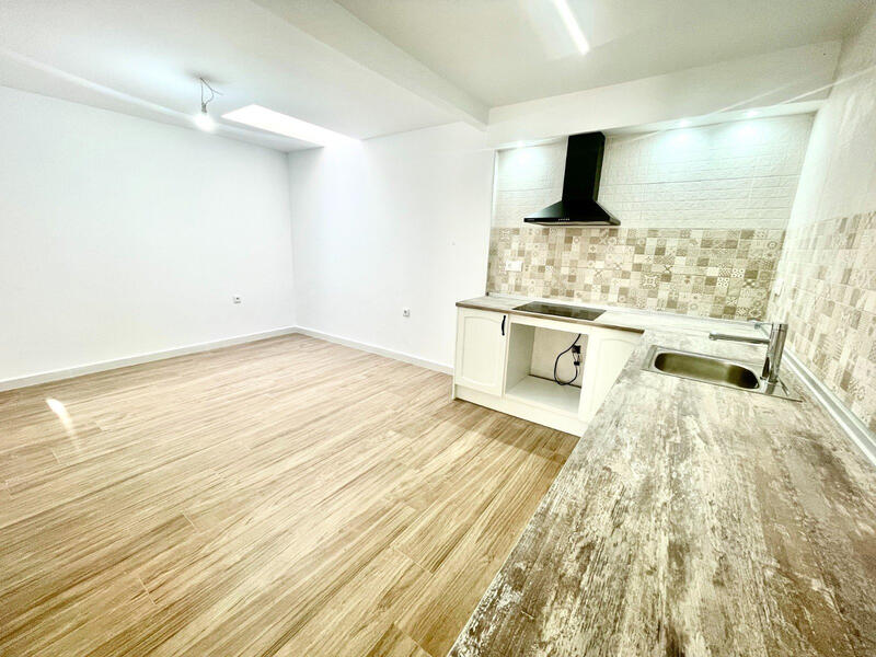 3 bedroom Townhouse for sale