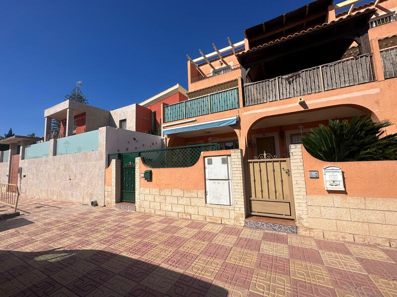 Rekkehus til salgs i Jacarilla, Alicante