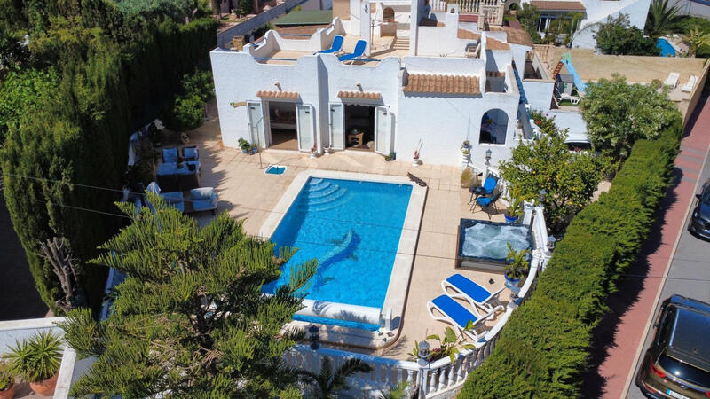 Villa til salg i Torrevieja, Alicante