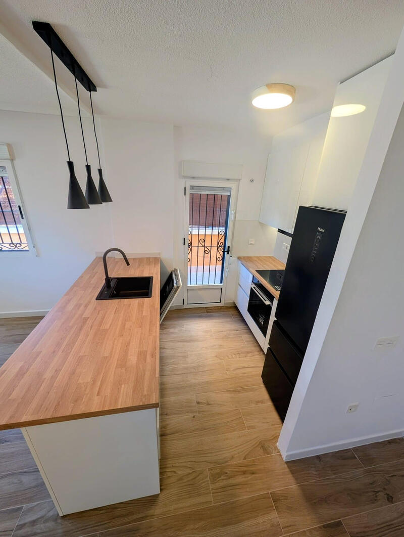 3 Schlafzimmer Villa zu verkaufen 3 Schlafzimmer Villa zu verkaufen