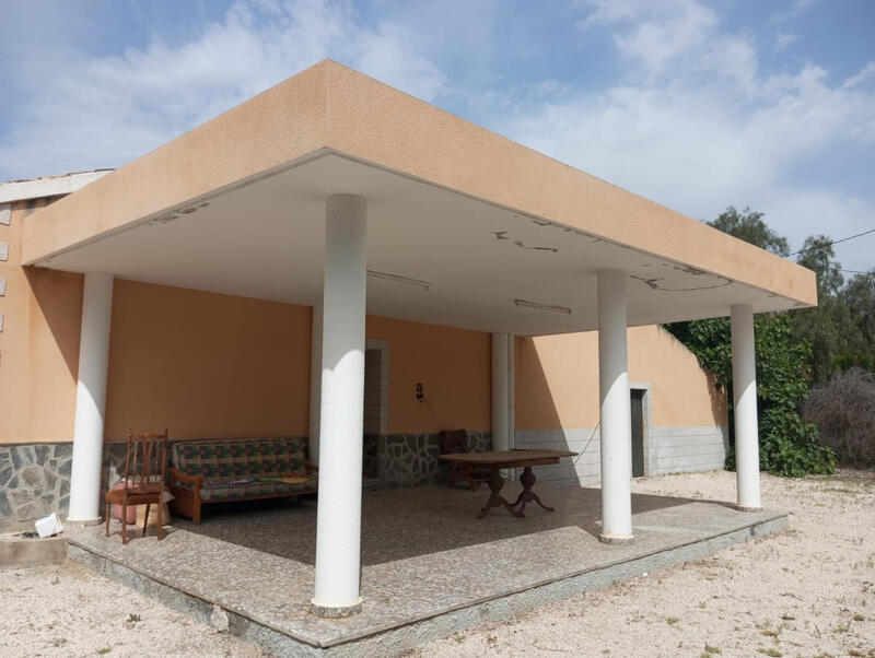 Auberge à vendre dans Redovan, Alicante