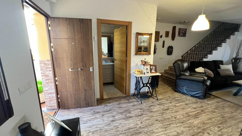 3 Schlafzimmer Stadthaus zu verkaufen