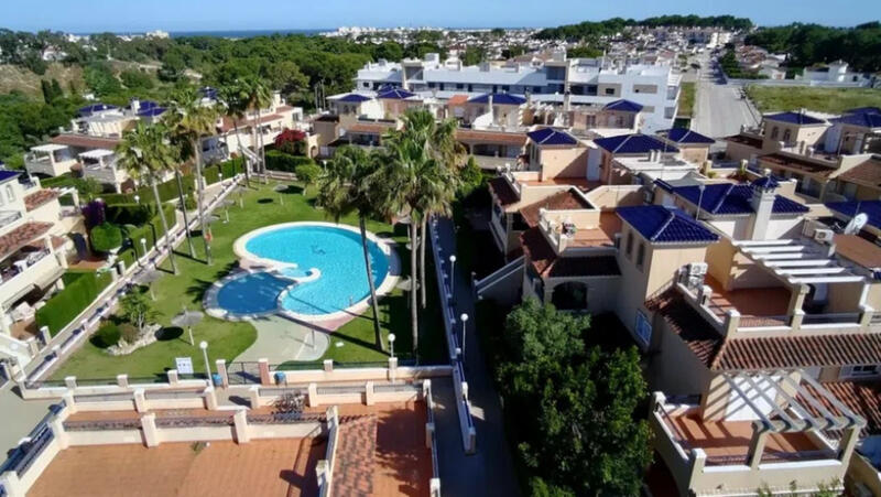 Townhouse for sale in Mil Palmeras, Alicante