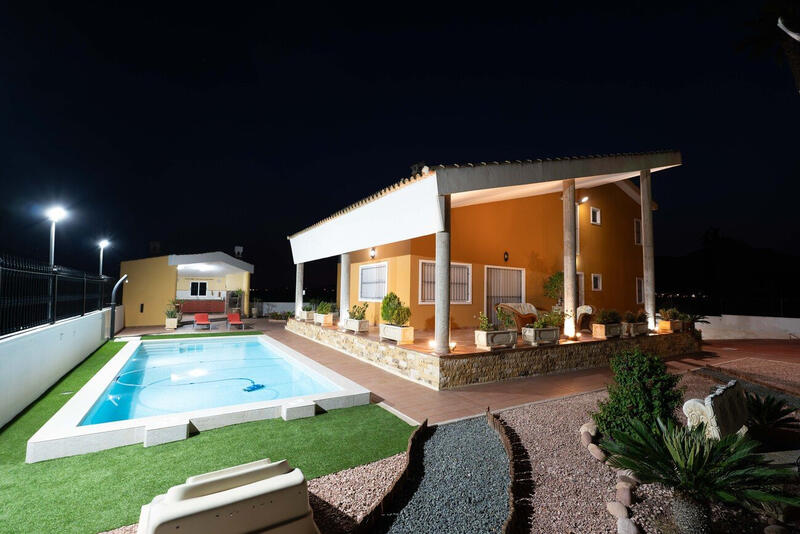 5 bedroom Country House for sale 5 bedroom Country House for sale