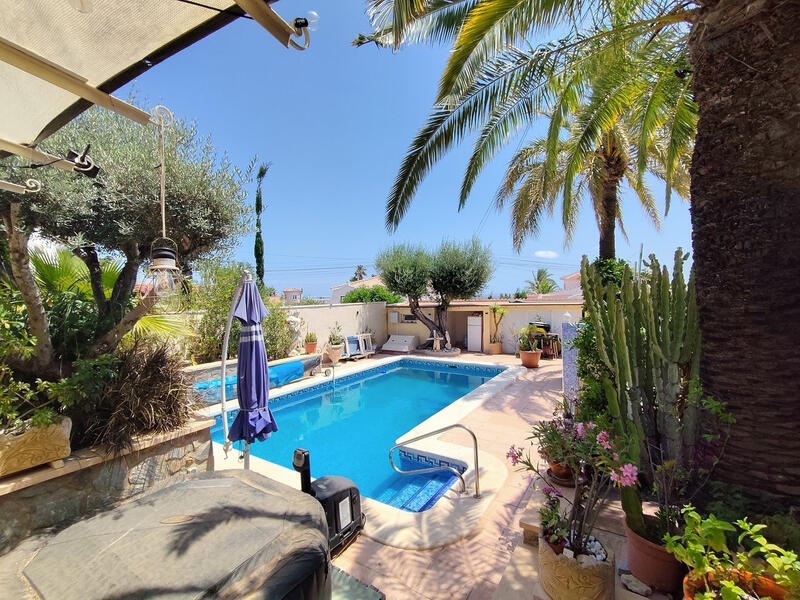 3 bedroom Villa for sale 3 bedroom Villa for sale