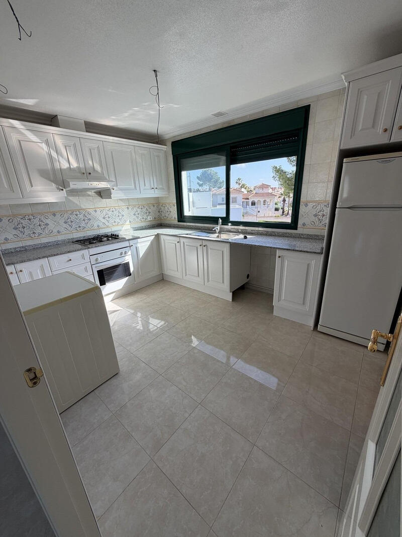 2 bedroom Apartment for sale 2 bedroom Apartment for sale